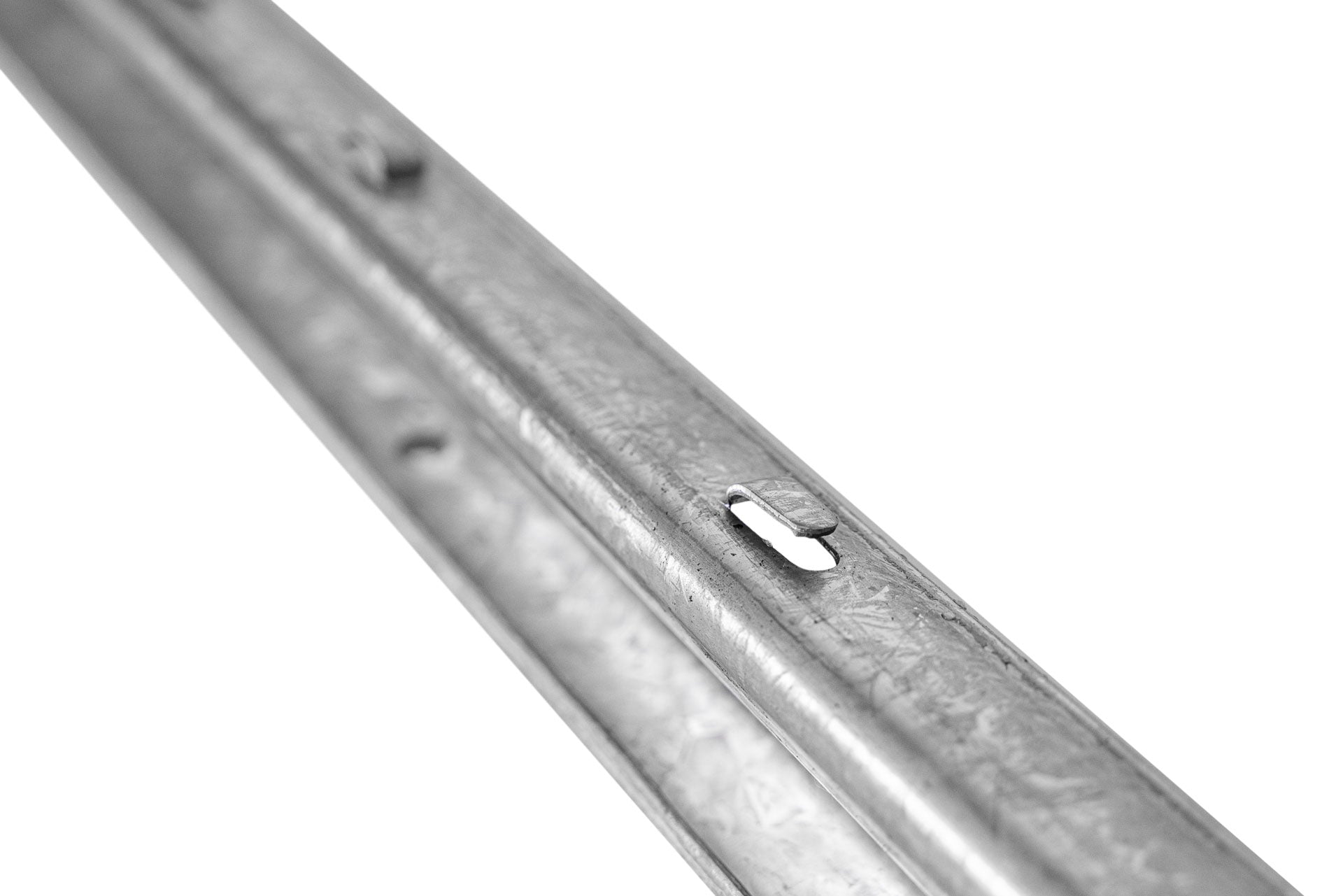 Detailansicht vom Metallpfahl